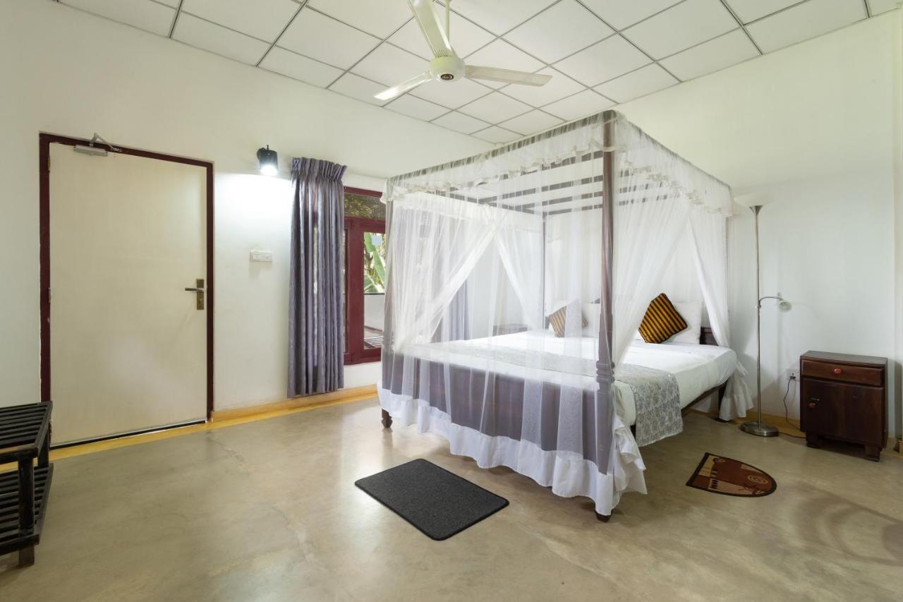 The Hideout Sigiriya Villa Luaran gambar