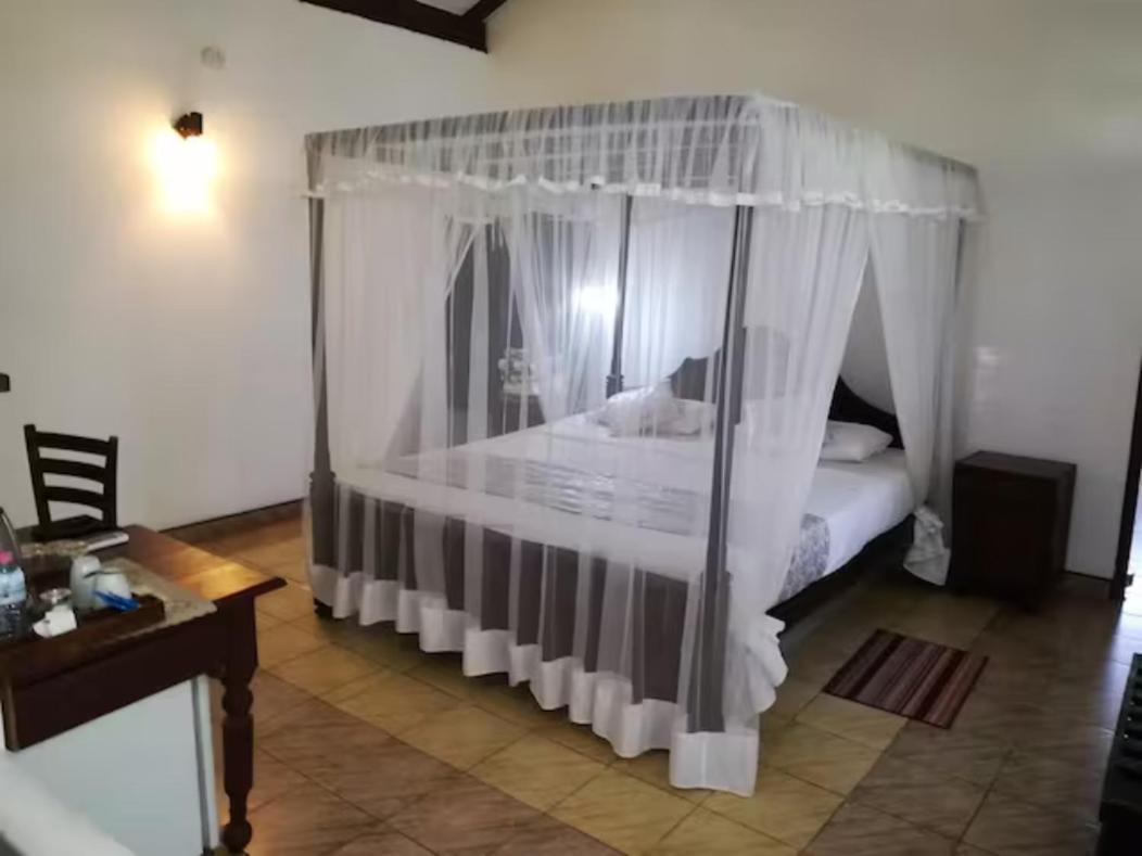 The Hideout Sigiriya Villa Luaran gambar